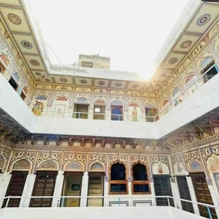 Singhasan Haveli, Mandawaアパートメント エクステリア 写真