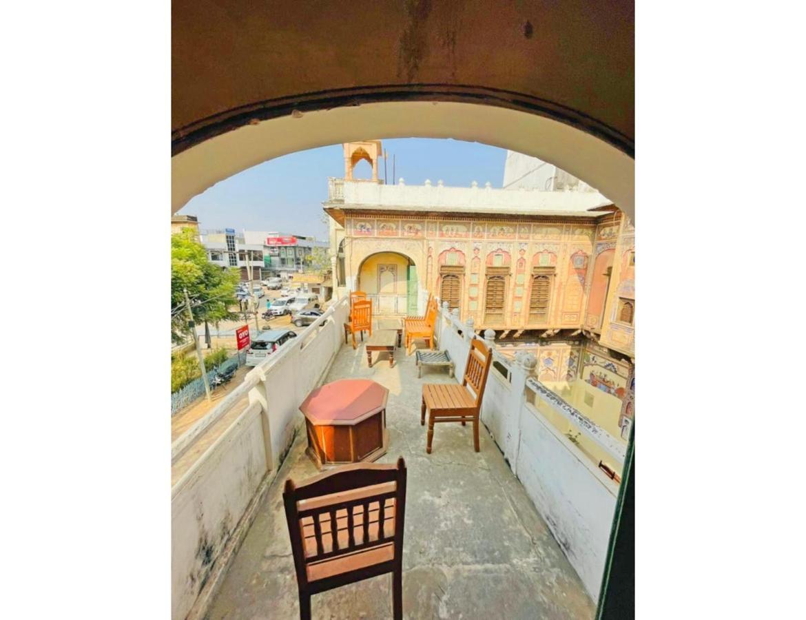 Singhasan Haveli, Mandawaアパートメント エクステリア 写真