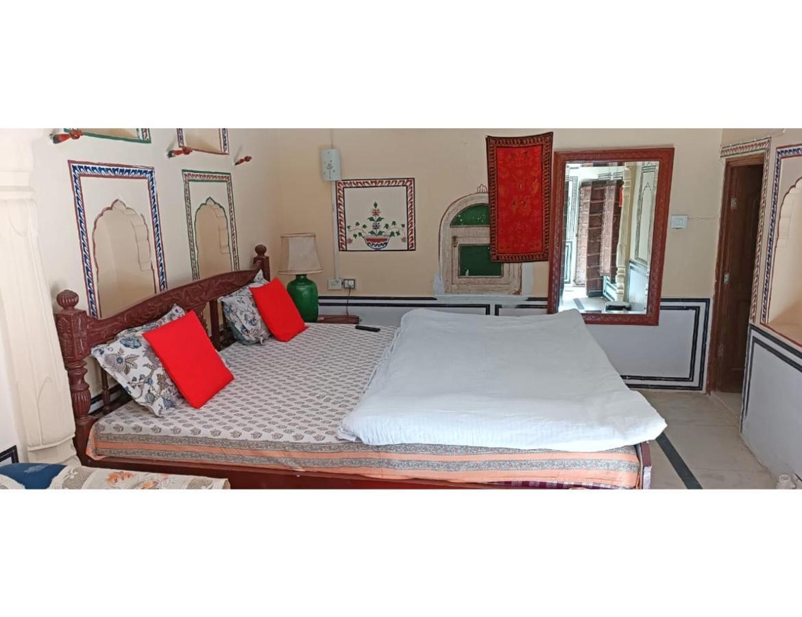 Singhasan Haveli, Mandawaアパートメント エクステリア 写真