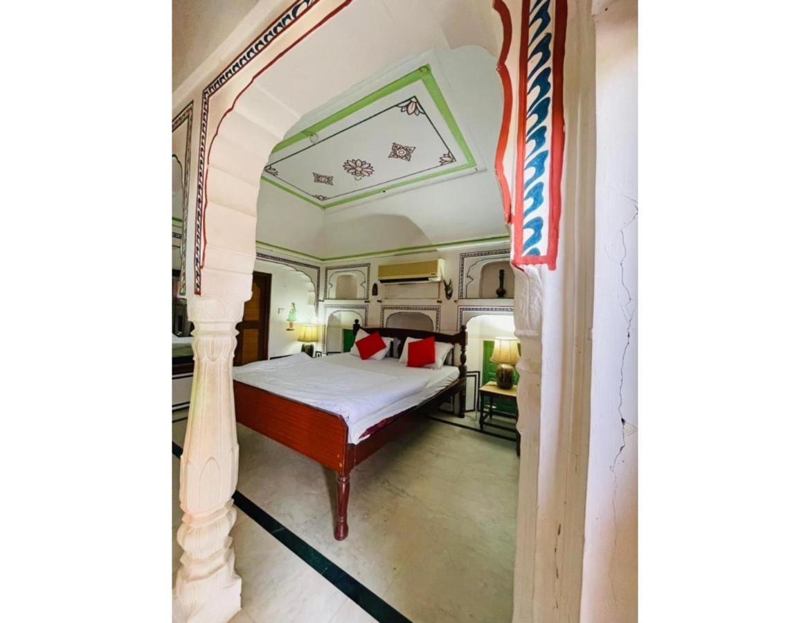 Singhasan Haveli, Mandawaアパートメント エクステリア 写真