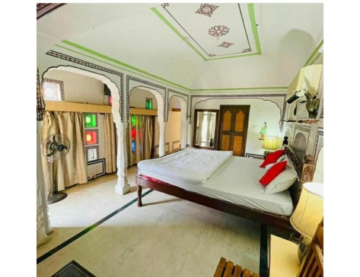 Singhasan Haveli, Mandawaアパートメント エクステリア 写真