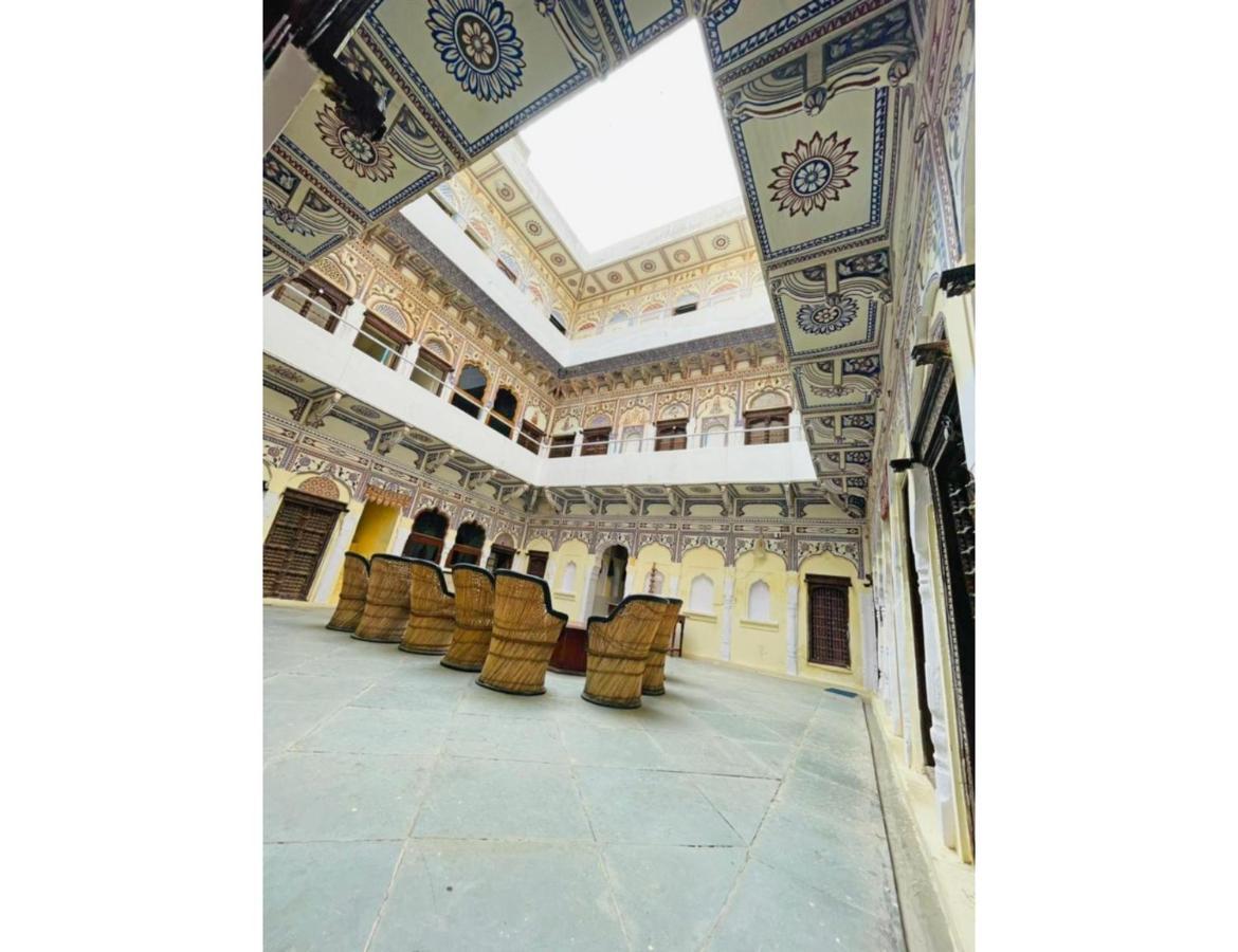 Singhasan Haveli, Mandawaアパートメント エクステリア 写真