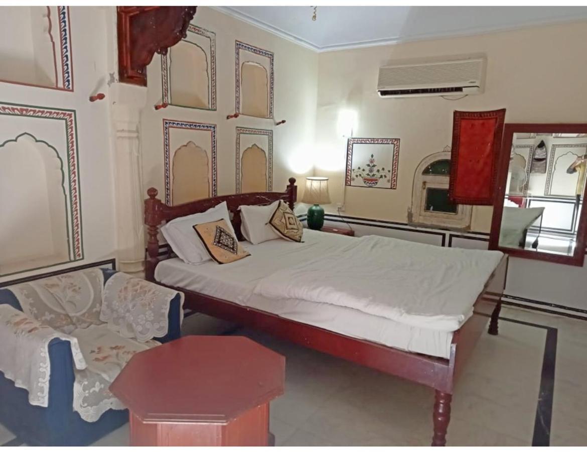 Singhasan Haveli, Mandawaアパートメント エクステリア 写真