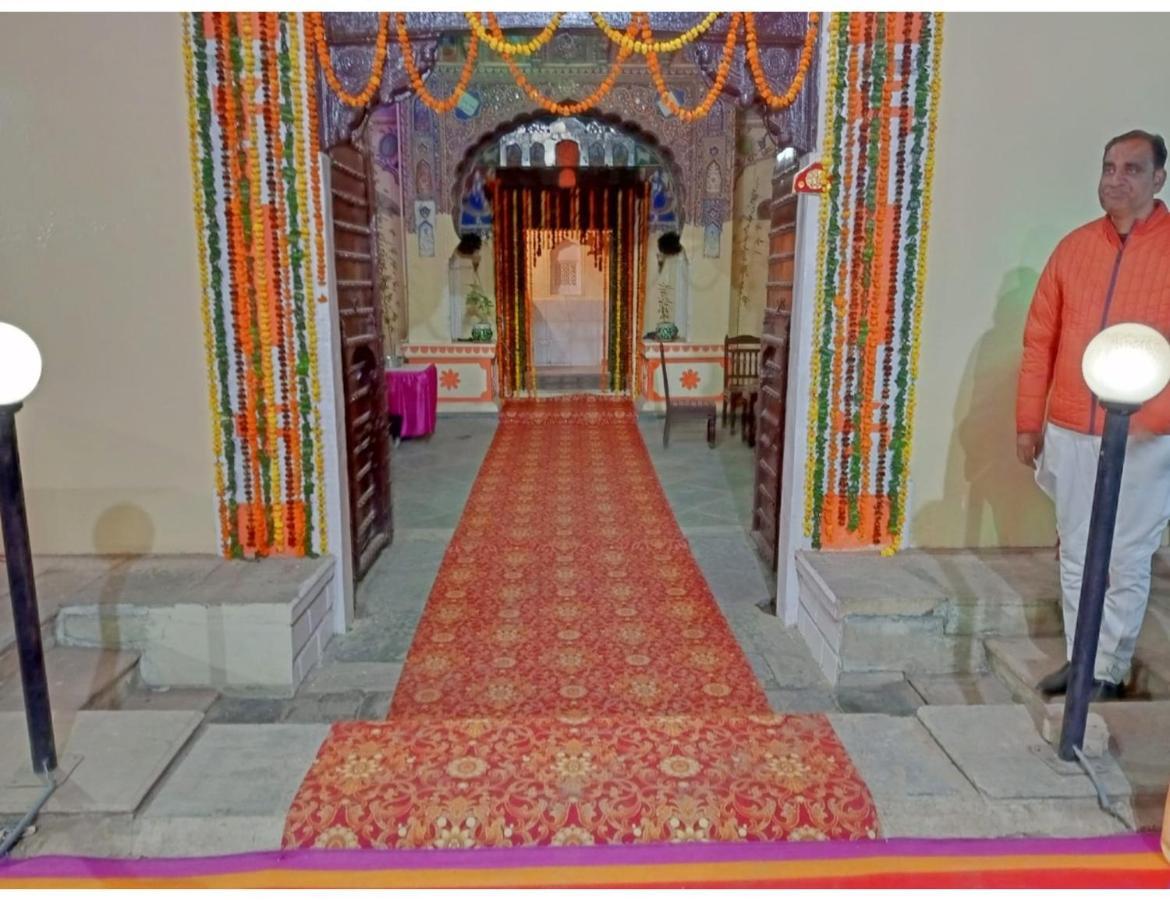 Singhasan Haveli, Mandawaアパートメント エクステリア 写真